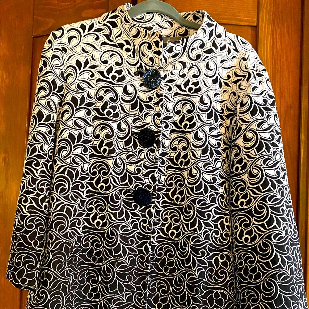 Soft Black and White Ombré Swing Coat XL